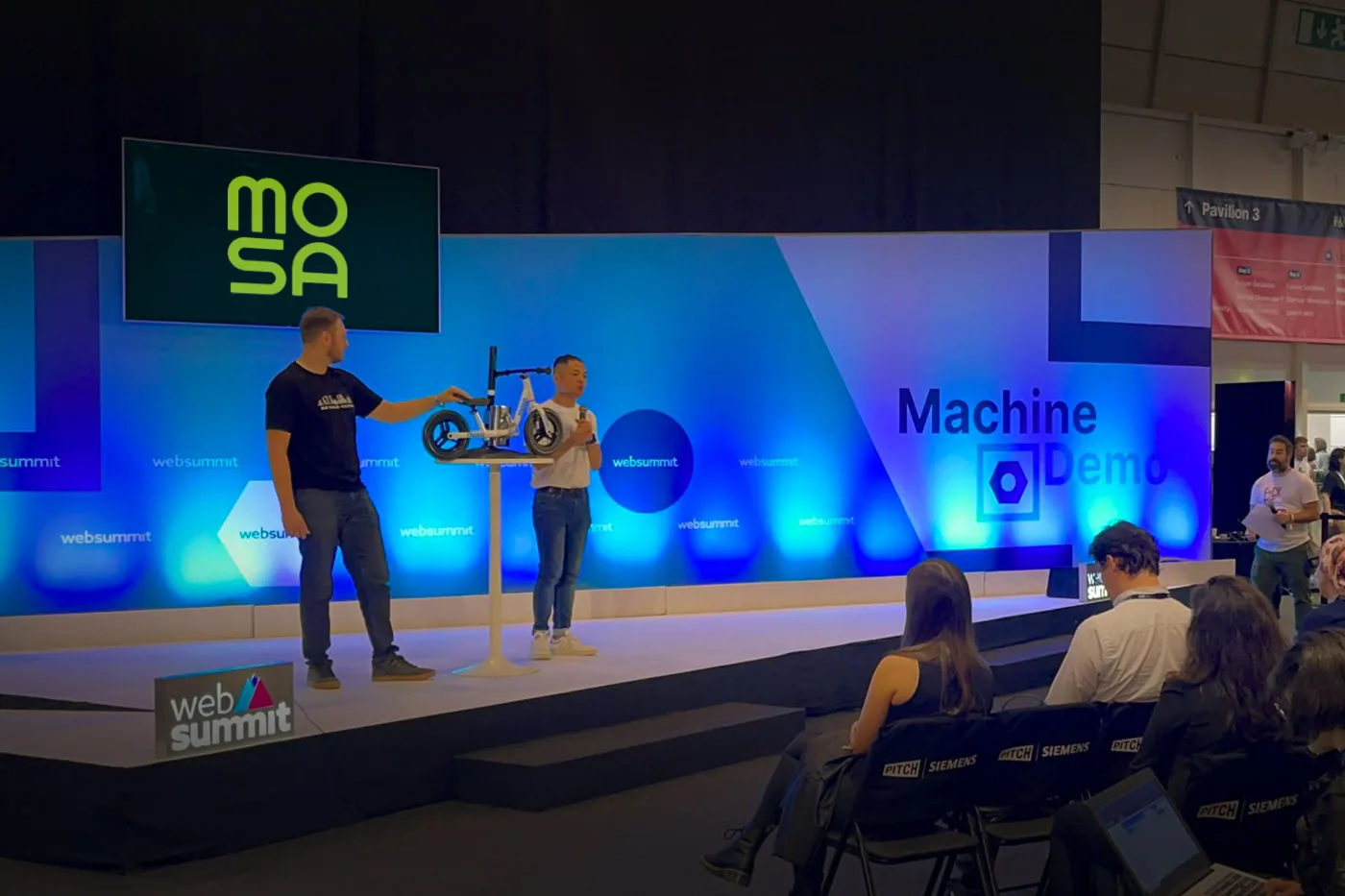Josh and Simon present Mosa on the Machine Demo stage at Web Summit.